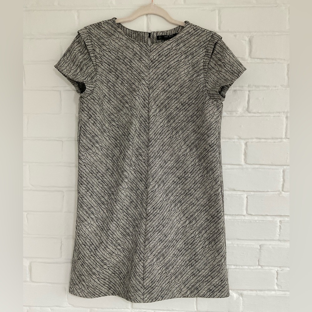 Zara sleek tunic dress black/white chevron print